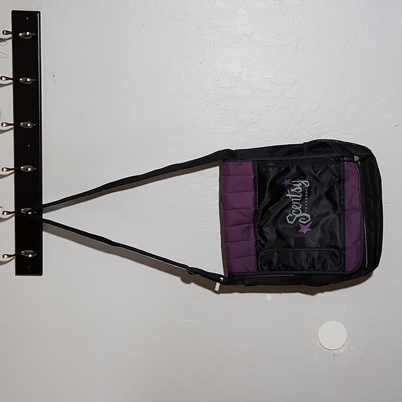 SCENTSY Lap Pad Vertical Messenger Bag New - Picture 1 of 5